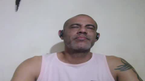 Snapshot of retlam37 chatting on July 1, 3:52 am Walter online show from July 1, 3:52 am