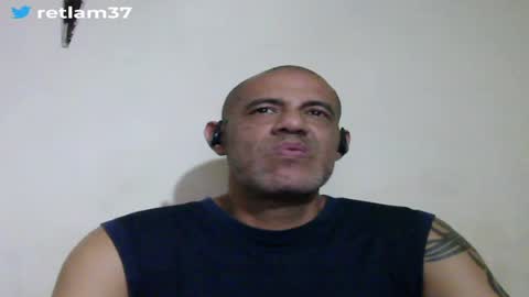 Snapshot of retlam37 chatting on July 7, 3:42 am Walter online show from July 7, 3:42 am