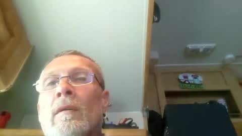 Snapshot of retro834 chatting on October 6, 2:58 pm Rhett online show from October 6, 2:58 pm