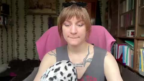 Rie online show from June 26, 8:19 am