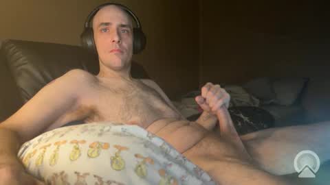 Snapshot of retroracer chatting on February 18, 3:46 am whoknows online show from February 18, 3:46 am