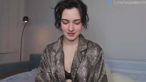 Ewiwi online show from March 6, 3:41 pm