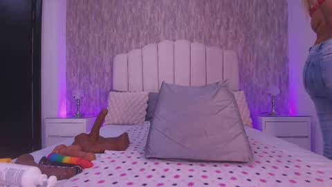 REVEN online show from May 1, 3:33 am