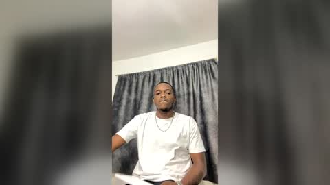 Snapshot of rey_bbc chatting on July 22, 2:09 pm rey_bbc online show from July 22, 2:09 pm