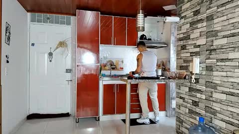 reymasterhot online show from December 4, 8:28 pm