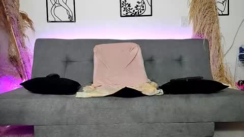 reymasterhot online show from December 18, 11:49 am