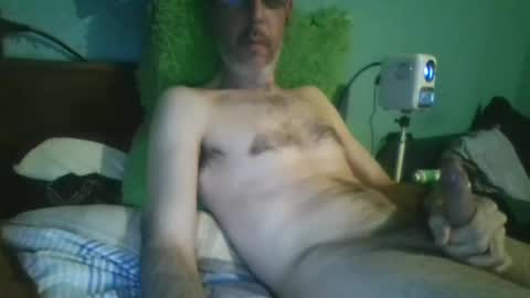 Snapshot of reyes_albert2006 chatting on February 18, 6:15 am reyes_albert2006 online show from February 18, 6:15 am