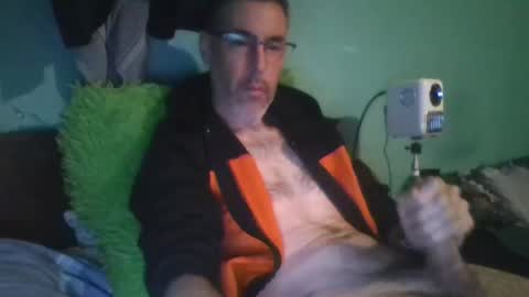 Snapshot of reyes_albert2006 chatting on November 24, 12:54 am reyes_albert2006 online show from November 24, 12:54 am