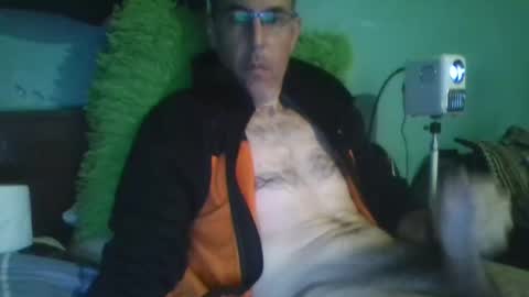 Snapshot of reyes_albert2006 chatting on December 1, 6:18 am reyes_albert2006 online show from December 1, 6:18 am