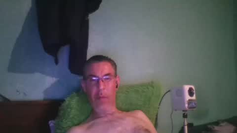 Snapshot of reyes_albert2006 chatting on May 25, 7:36 am reyes_albert2006 online show from May 25, 7:36 am