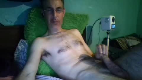 Snapshot of reyes_albert2006 chatting on May 31, 1:29 pm reyes_albert2006 online show from May 31, 1:29 pm