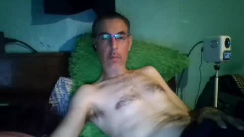Snapshot of reyes_albert2006 chatting on May 31, 10:22 pm reyes_albert2006 online show from May 31, 10:22 pm