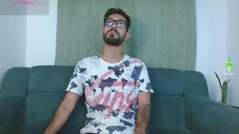 Snapshot of reypablo1 chatting on October 9, 10:52 pm REY PABLO Independent online show from October 9, 10:52 pm