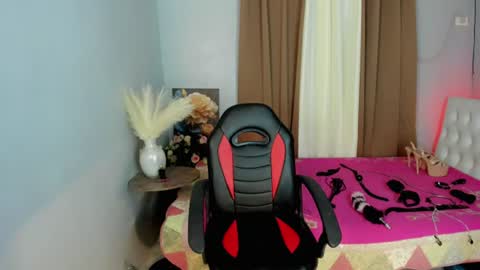 rhea online show from June 25, 4:45 am