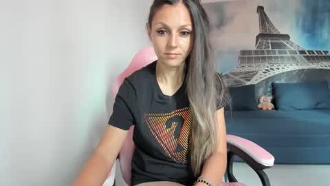 rheaetthan online show from May 17, 10:33 am