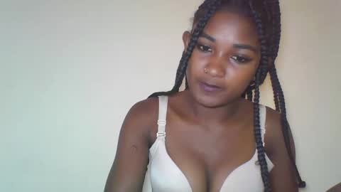 rhoanna online show from May 31, 8:32 am