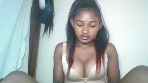 Snapshot of rhoanna chatting on June 19, 6:56 pm rhoanna online show from June 19, 6:56 pm