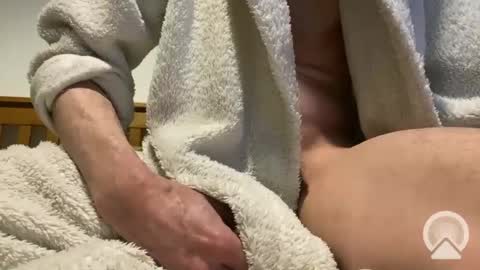 Snapshot of rhythman chatting on March 4, 2:49 am rhythman online show from March 4, 2:49 am