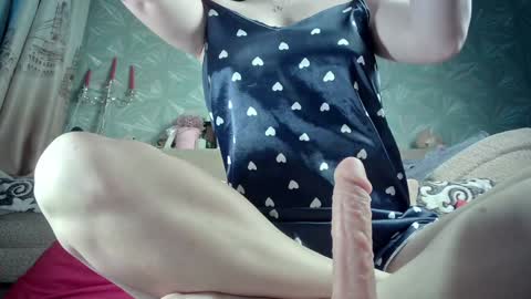 Snapshot of ria_32 chatting on December 16, 2:47 am ria_32 online show from December 16, 2:47 am