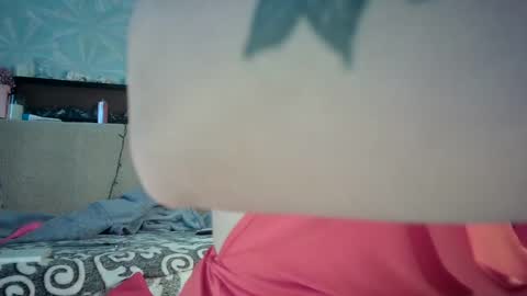 Snapshot of ria_32 chatting on February 5, 3:45 am ria_32 online show from February 5, 3:45 am