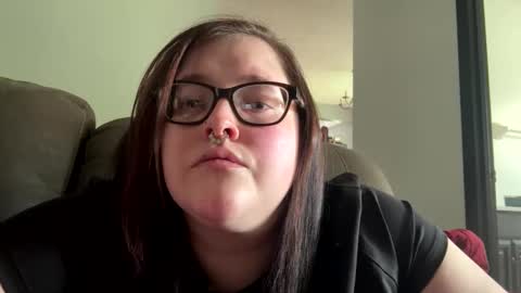 Snapshot of riah_babbie chatting on May 21, 1:29 pm riah_babbie online show from May 21, 1:29 pm