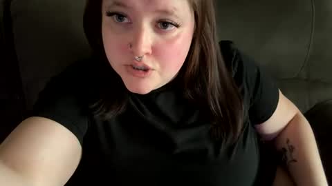 Snapshot of riah_babbie chatting on July 18, 12:53 pm riah_babbie online show from July 18, 12:53 pm