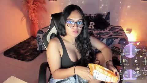 Snapshot of riana_kean chatting on February 7, 2:15 am RianaK online show from February 7, 2:15 am