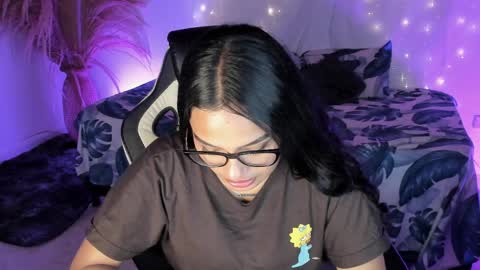 Snapshot of riana_kean chatting on April 4, 5:49 am RianaK online show from April 4, 5:49 am