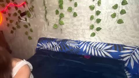 riana_razz online show from August 5, 8:55 pm