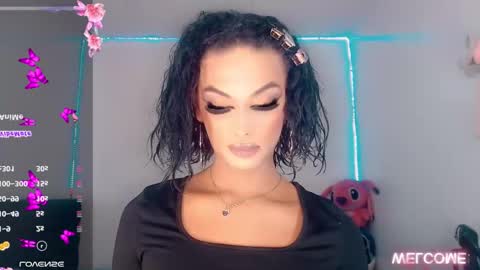 Snapshot of riannagarcia_ chatting on November 1, 3:19 am Rianna Garcia online show from November 1, 3:19 am