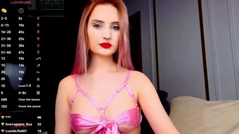 Snapshot of riawoods chatting on May 3, 7:31 pm Ria Woods online show from May 3, 7:31 pm
