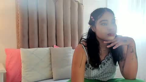 riby  online show from November 30, 7:40 pm