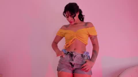 Snapshot of riby_ chatting on May 7, 8:03 pm riby online show from May 7, 8:03 pm