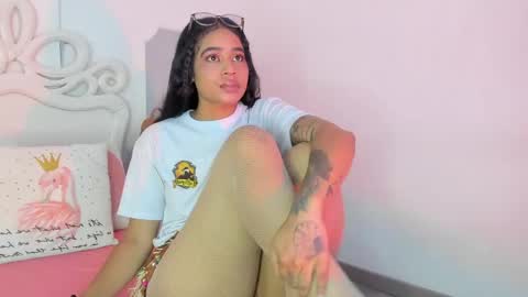 Snapshot of riby_ chatting on May 30, 7:22 pm riby online show from May 30, 7:22 pm