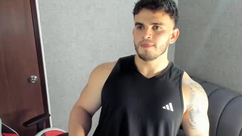 ricardogonzalez666 online show from December 10, 1:22 am