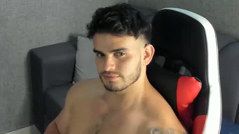 ricardogonzalez666 online show from December 12, 12:48 am