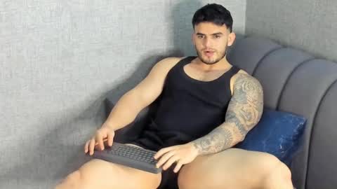 ricardogonzalez666 online show from December 13, 6:00 am