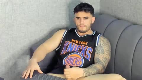 ricardogonzalez666 online show from December 14, 4:34 am