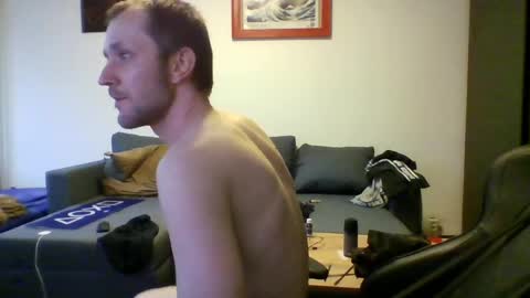 Snapshot of ricciardio chatting on June 3, 4:23 pm ricciardio online show from June 3, 4:23 pm