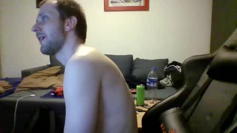 Snapshot of ricciardio chatting on June 4, 10:05 pm ricciardio online show from June 4, 10:05 pm