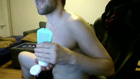 Snapshot of ricciardio chatting on June 8, 8:53 pm ricciardio online show from June 8, 8:53 pm