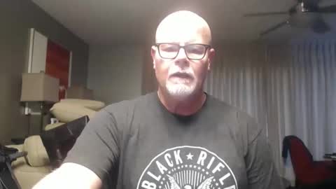 Snapshot of rich32937 chatting on February 8, 6:11 pm rich32937 online show from February 8, 6:11 pm