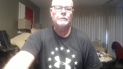 Snapshot of rich32937 chatting on March 22, 6:55 pm rich32937 online show from March 22, 6:55 pm