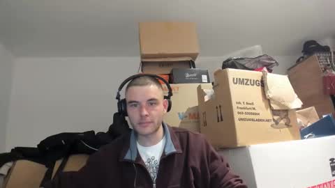Snapshot of rich_richard258 chatting on March 30, 10:00 pm rich_richard258 online show from March 30, 10:00 pm