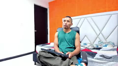 Snapshot of richar_voller chatting on May 18, 11:38 am richar_voller online show from May 18, 11:38 am