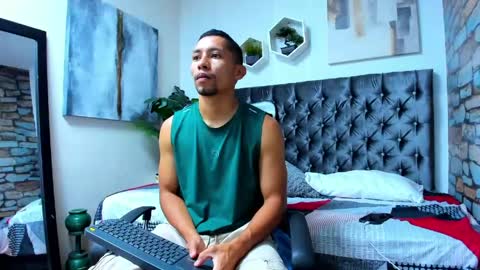 Snapshot of richar_voller chatting on May 29, 11:19 am richar_voller online show from May 29, 11:19 am