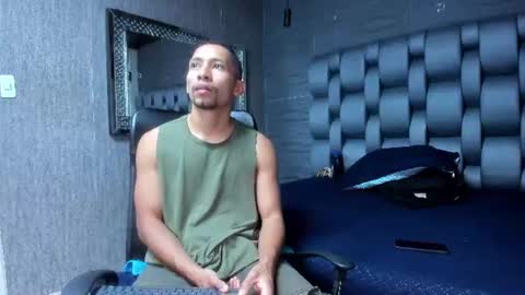 Snapshot of richar_voller chatting on July 29, 11:41 am richar_voller online show from July 29, 11:41 am