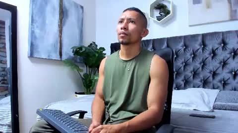 Snapshot of richar_voller chatting on August 3, 11:26 am richar_voller online show from August 3, 11:26 am