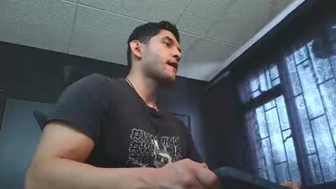 Snapshot of richard_milleer chatting on June 18, 5:28 pm Ricardo online show from June 18, 5:28 pm