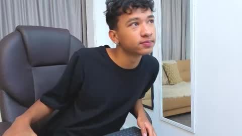 richard_price online show from March 17, 11:46 am